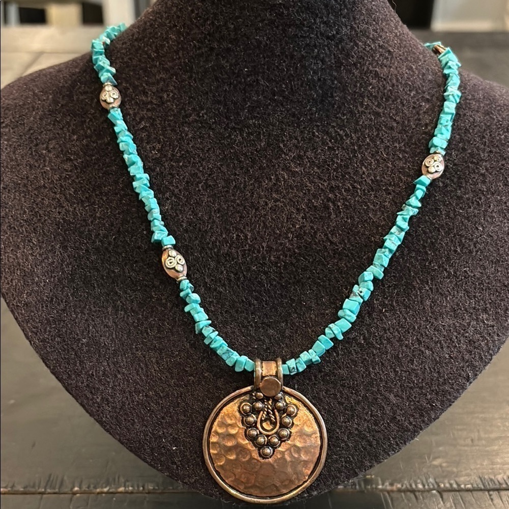 Turquoise Chip Beaded Necklace with Bronze Pendant​